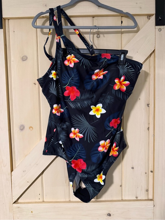 Trendy boutique Other - Floral One-Piece Swimsuit - Tropical Plumeria Print Size 20W